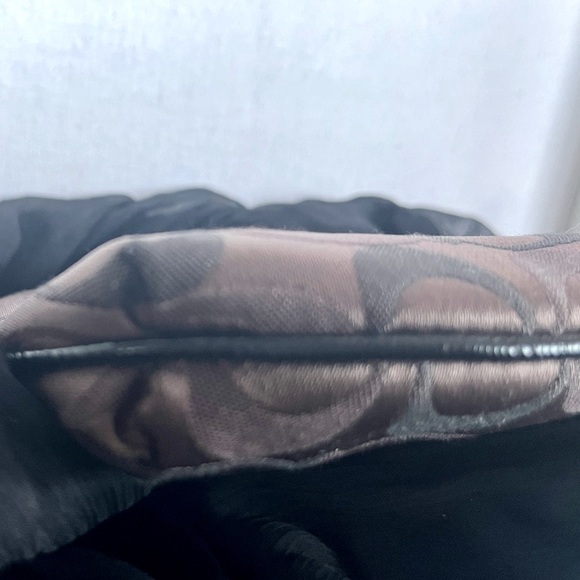 Coach canvas wristlet - Picture 4 of 8